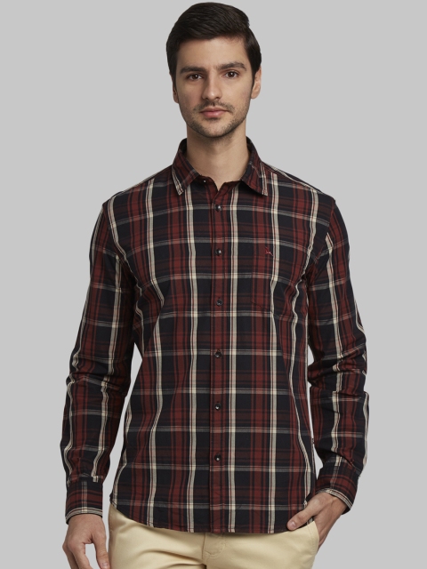 

Parx Men Red & Black Slim Fit Checked Casual Shirt