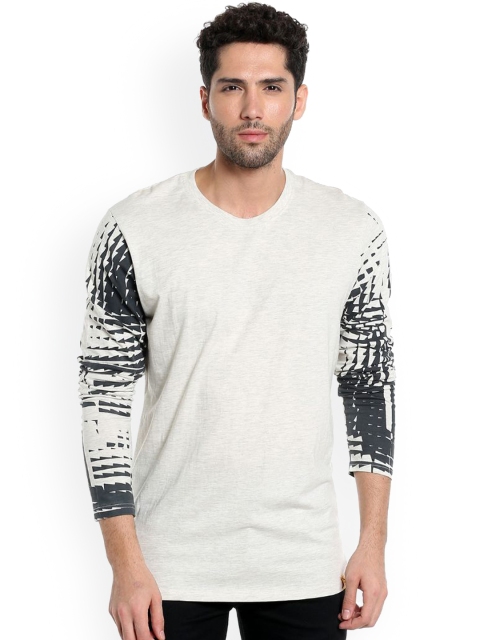 

Campus Sutra Men Off-White Solid Round Neck T-shirt