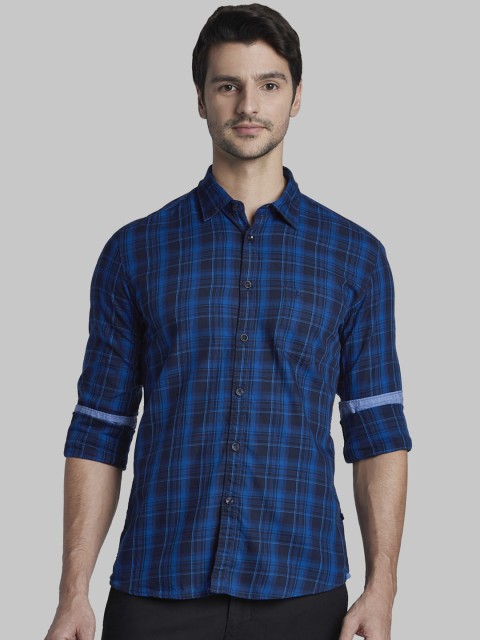 

Parx Men Blue Slim Fit Checked Casual Shirt