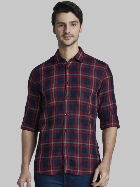 

Parx Men Red & Navy Blue Slim Fit Checked Casual Shirt