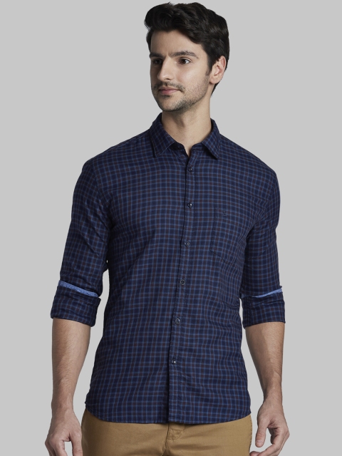 

Parx Men Blue Slim Fit Checked Casual Shirt