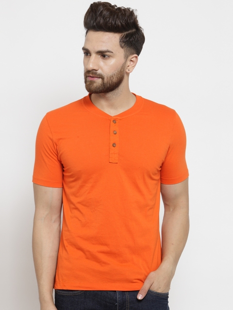 

Kalt Men Orange Solid Henley Neck T-shirt
