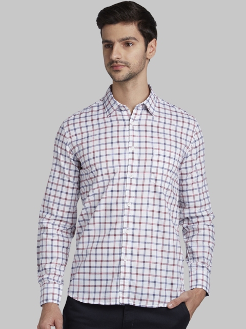 

Parx Men White & Maroon Slim Fit Checked Casual Shirt