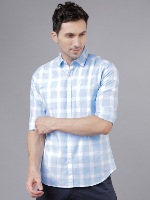 Men White & Blue Slim Fit Checked Casual Shirt