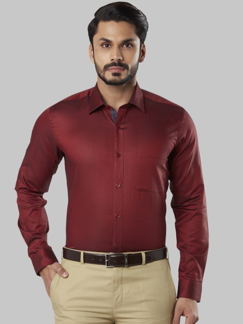 

Raymond Men Red Regular Fit Solid Formal Shirt