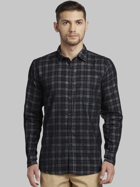 

Parx Men Black & Grey Slim Fit Checked Casual Shirt