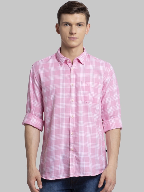

Parx Men Pink Slim Fit Checked Casual Shirt