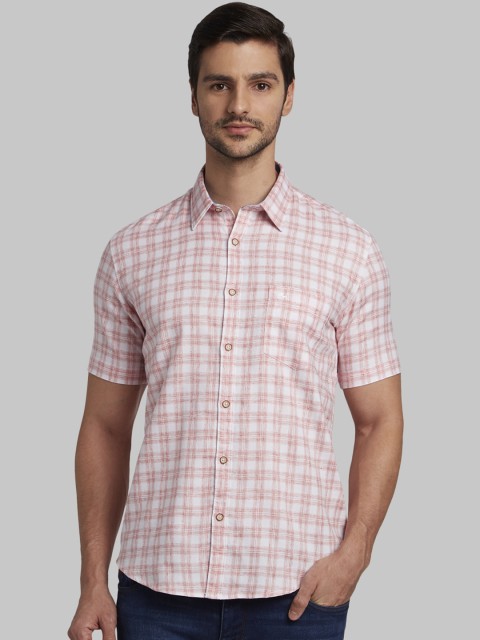 

Parx Men Red & White Slim Fit Checked Casual Shirt