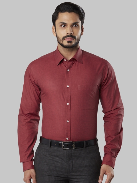 

Raymond Men Maroon Slim Fit Solid Formal Shirt