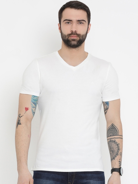 

United Colors of Benetton Men White Solid V-Neck T-shirt