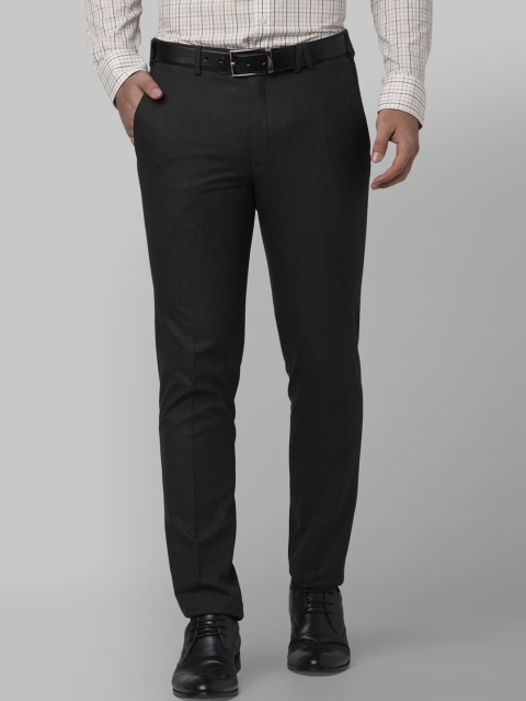 

Park Avenue Men Grey Regular Fit Checked Formal Trousers