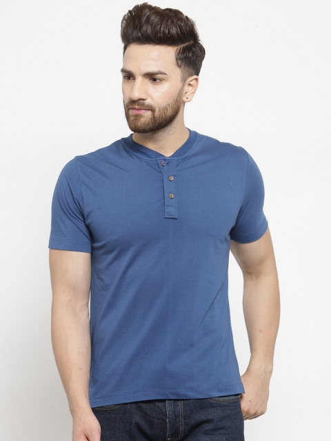 

Kalt Men Blue Solid Henley Neck T-shirt
