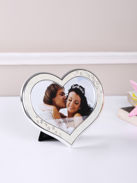 

TAYHAA Silver-Toned Heart -Shaped Photo Frame