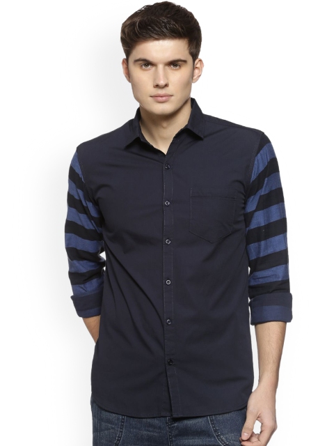 

Campus Sutra Men Navy Blue Regular Fit Solid Casual Shirt
