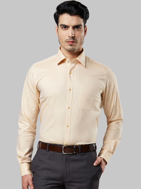 

Raymond Men Brown Regular Fit Solid Formal Shirt