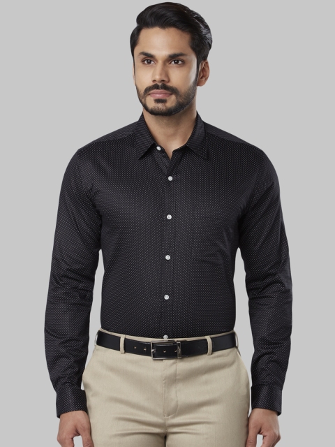 

Next Look Men Black Slim Fit Printed Casual Shirt