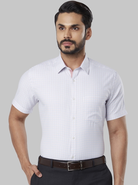 

Next Look Men Red & White Regular Fit Checked Formal Shirt