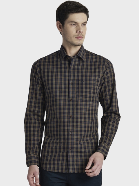 

ColorPlus Men Navy Blue & Beige Regular Fit Checked Casual Shirt