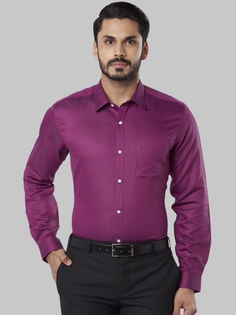 Next Look Men Magenta Regular Fit Solid Formal Shirt