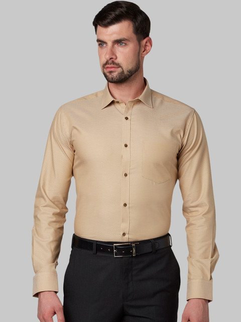 

Park Avenue Men Brown Slim Fit Self Design Formal Shirt