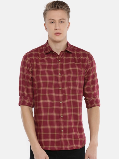 

Chennis Men Brown Slim Fit Checked Casual Shirt