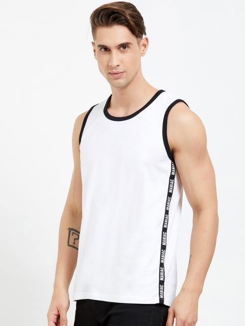 

Maniac Men White Solid Round Neck T-shirt