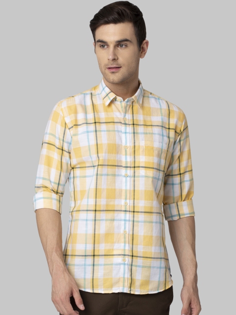 

Park Avenue Men Yellow & White Slim Fit Checked Casual Shirt