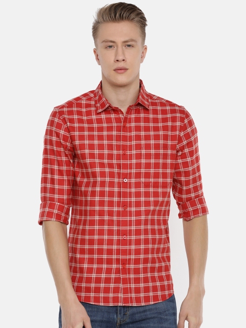 

Chennis Men Red Slim Fit Checked Casual Shirt