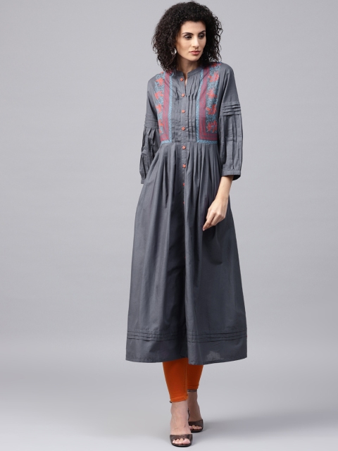 

Tulsattva Women Grey Floral Printed A-Line Kurta