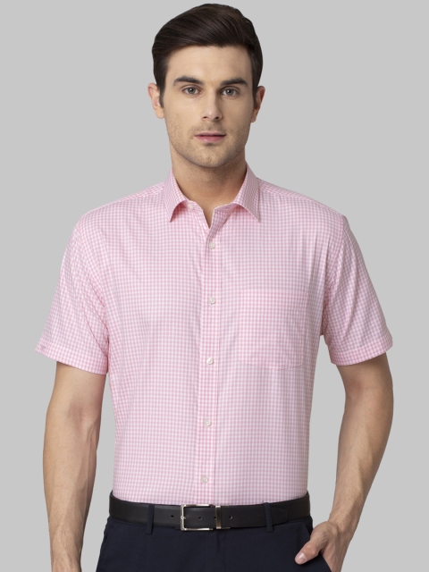 

Park Avenue Men Pink & White Regular Fit Checked Formal Shirt