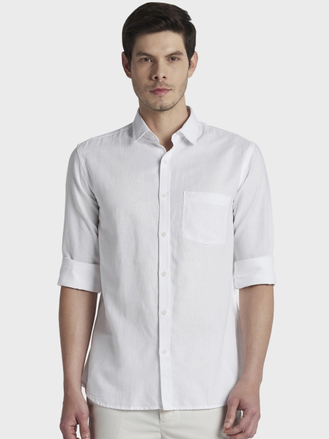 

ColorPlus Men White Tailored Fit Solid Casual Shirt