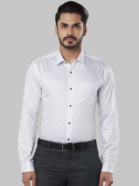 

Next Look Men Off-White & Blue Regular Fit Printed Casual Shirt