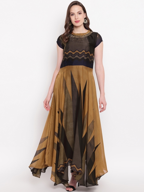 

Kvsfab Women Brown Printed Maxi Dress