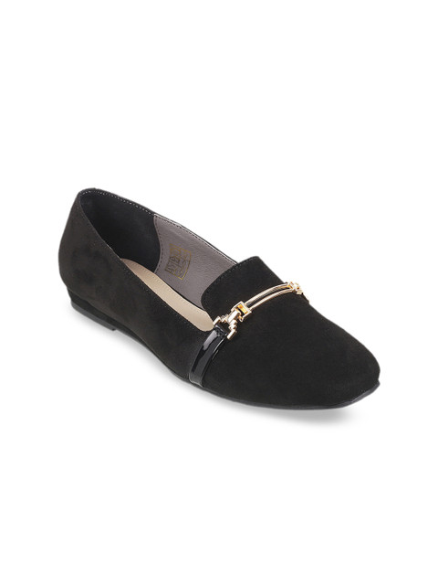 

Metro Women Black Solid Ballerinas