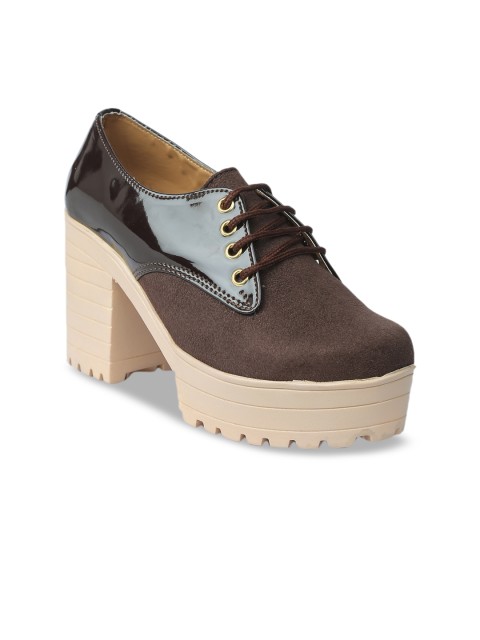 

VALIOSAA Women Brown Solid Pumps