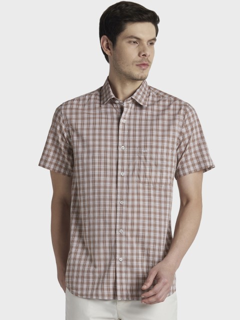 

ColorPlus Men Brown Tailored Fit Checked Casual Shirt