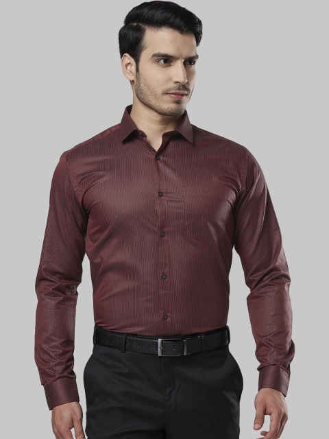 

Next Look Men Maroon Slim Fit Self Design Formal Shirt