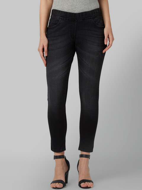 

Park Avenue Women Black Skinny Fit Mid-Rise Clean Look Jeans