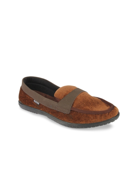 

Gliders Men Brown Woven Design Penny Loafers