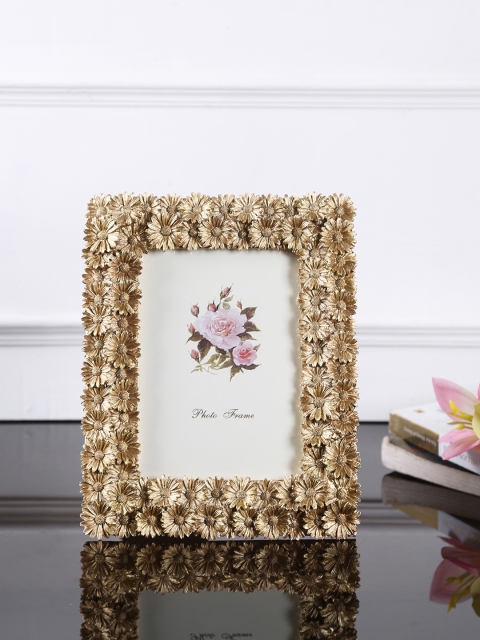 

TAYHAA Gold-Toned Rectangular Individual Photo Frame