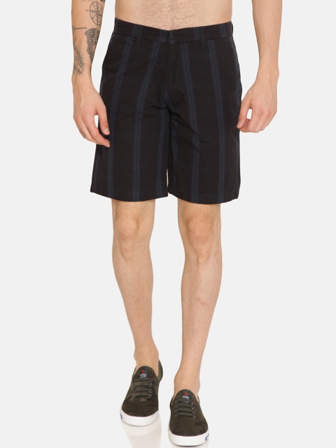 

Bene Kleed Men Black Striped Loose Fit Regular Shorts