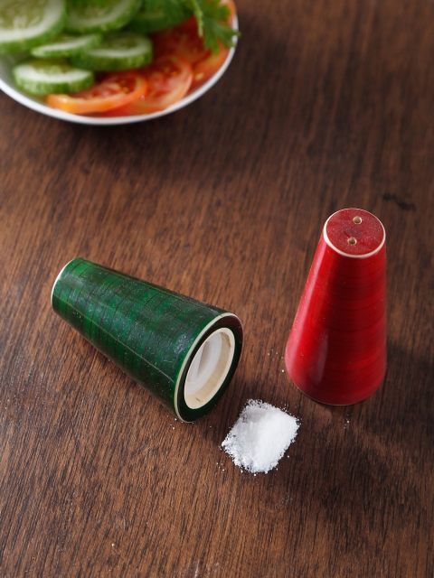 

Dennmarks Set Of 2 Green & Red Salt & Pepper Shakers
