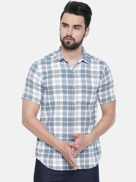

IMYOUNG Men White & Blue Slim Fit Checked Casual Shirt