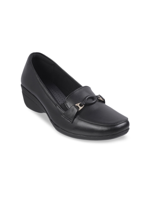 

Metro Women Black Solid Pumps