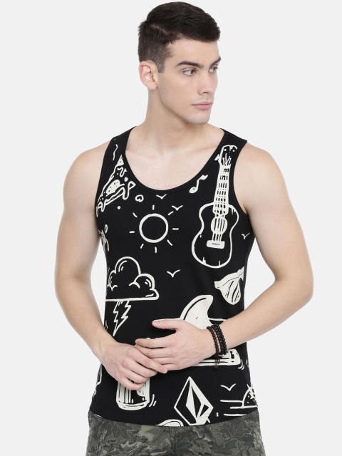 

IMYOUNG Men Black & Off-White Printed Scoop Neck T-shirt