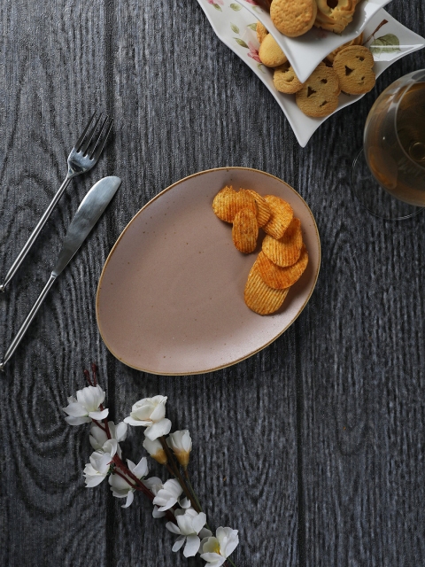 

Devnow Brown Ceramic Plate