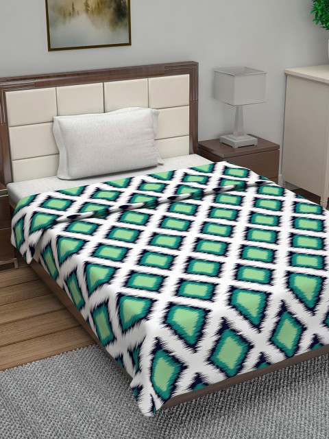 

Divine Casa Green & Black Geometric AC Room 110 GSM Single Bed Dohar