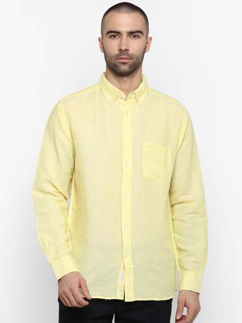 

Red Tape Men Yellow Regular Fit Solid Casual Shirt