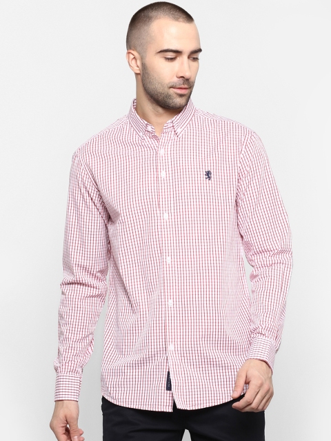 

Red Tape Men Red Regular Fit Checked Casual Shirt