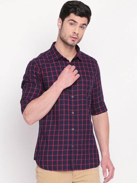 

BYFORD by Pantaloons Men Navy Blue & Red Slim Fit Checked Casual Shirt